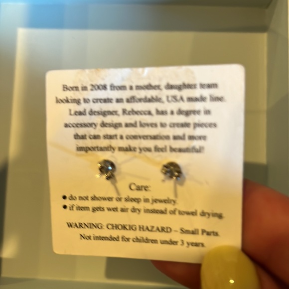 NWT Rebecca Accessories Bird earrings - Picture 3 of 3